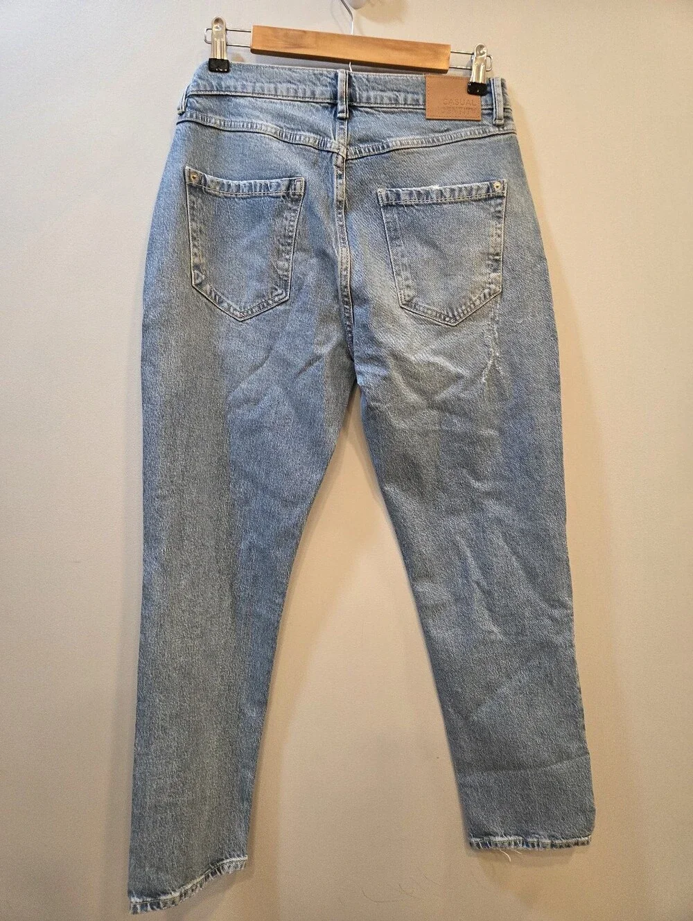 Comma Casual Identity NWOT Distressed Cropped Denim Size 36